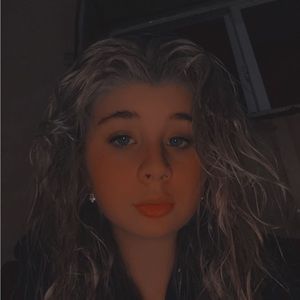 Meet your Posher, Lacie